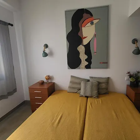 Daire Old Town Nerja, Stunning Sea Views *